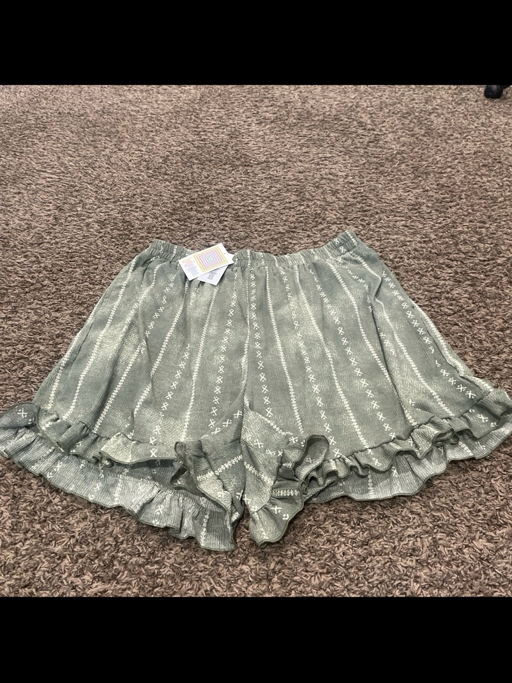 Lularoe NWT Jude ruffle shorts, size XL